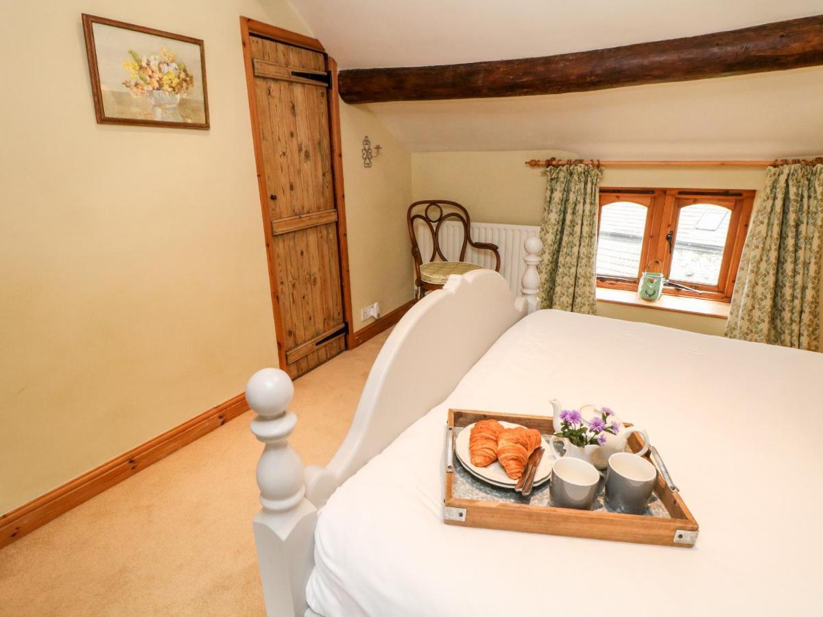 Kempshill Cottage Tideswell Exterior photo
